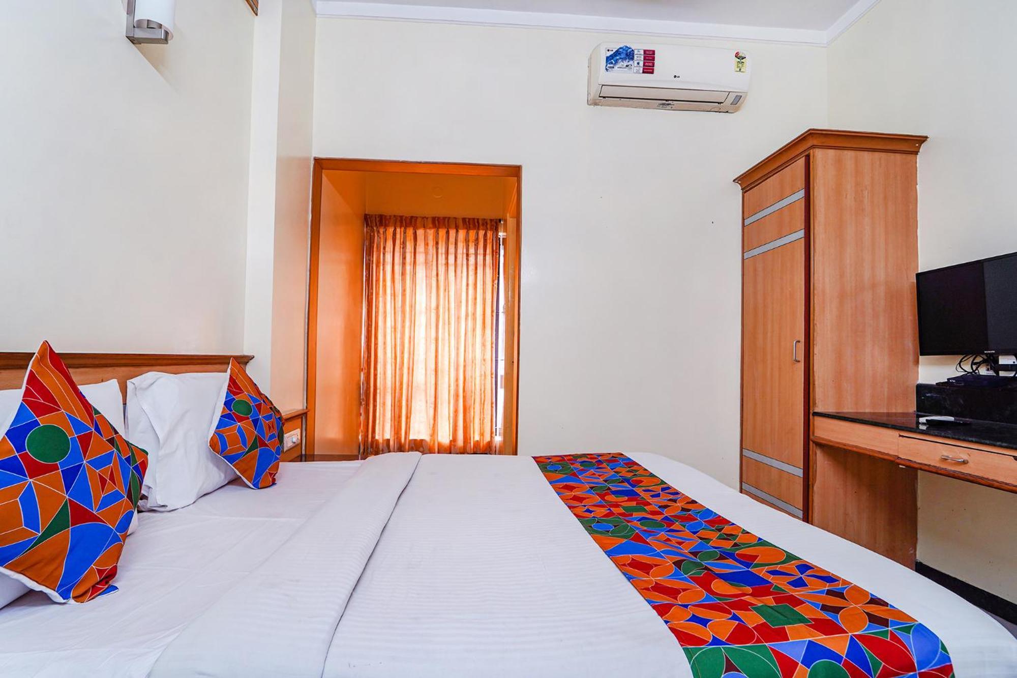 Fabhotel Ess Paradise - Nr Bus Stand Coimbatore Exteriör bild