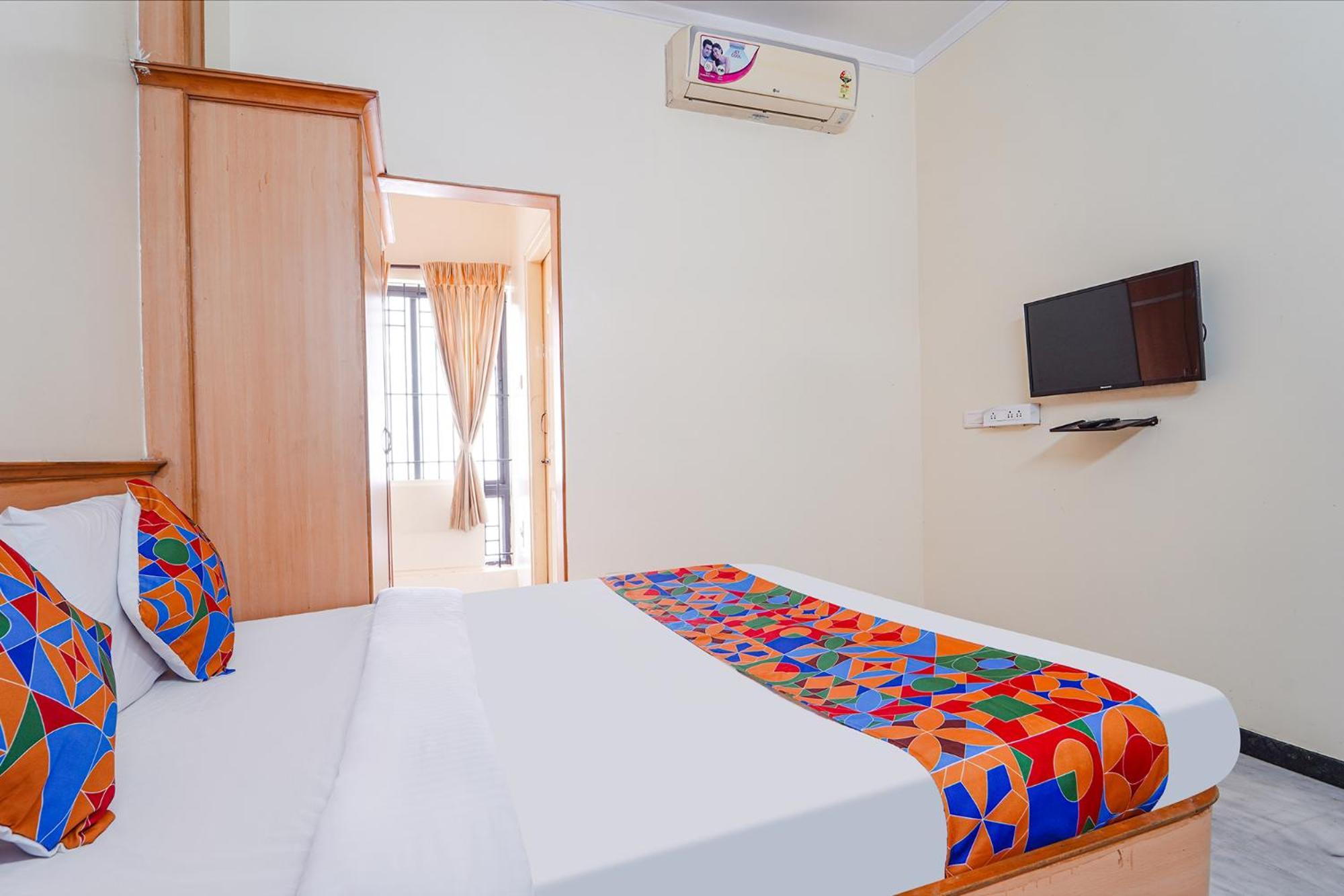 Fabhotel Ess Paradise - Nr Bus Stand Coimbatore Exteriör bild