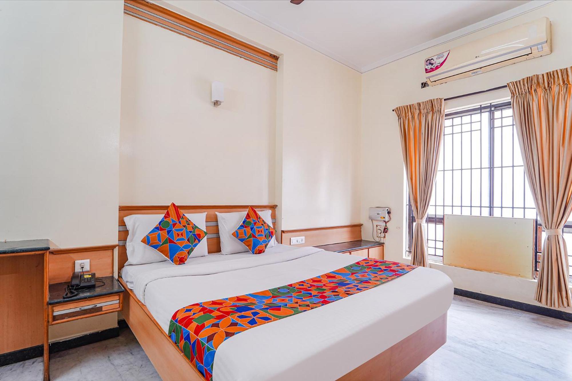 Fabhotel Ess Paradise - Nr Bus Stand Coimbatore Exteriör bild