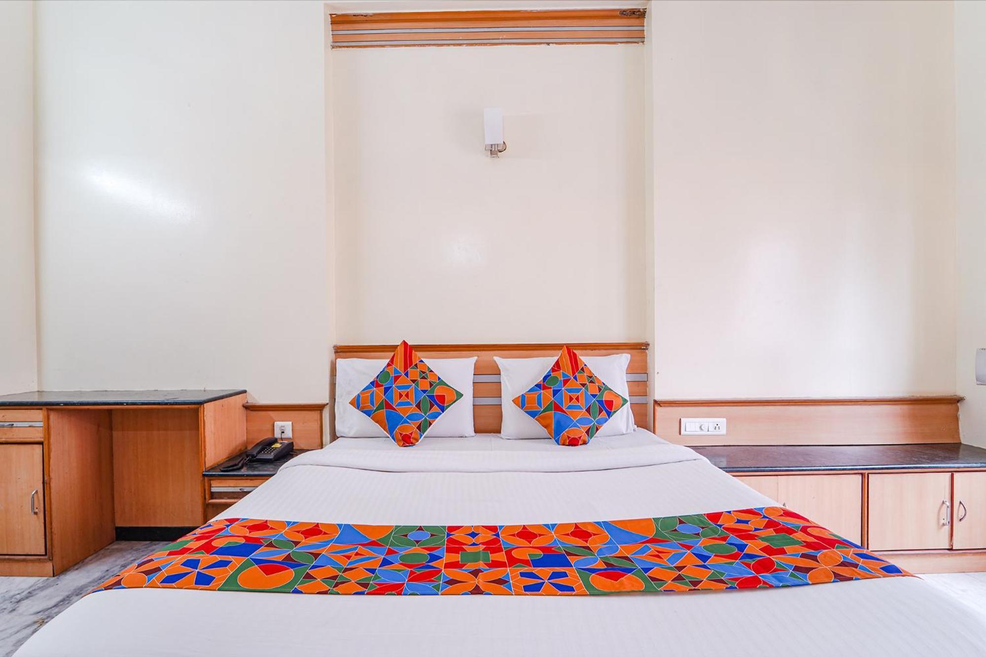 Fabhotel Ess Paradise - Nr Bus Stand Coimbatore Exteriör bild